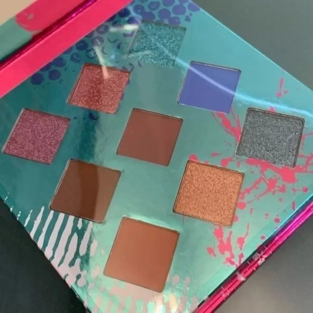 Hank and Henry Living Color Eyeshadow Palette Vegan Cruelty Free Makeup 9 Shades